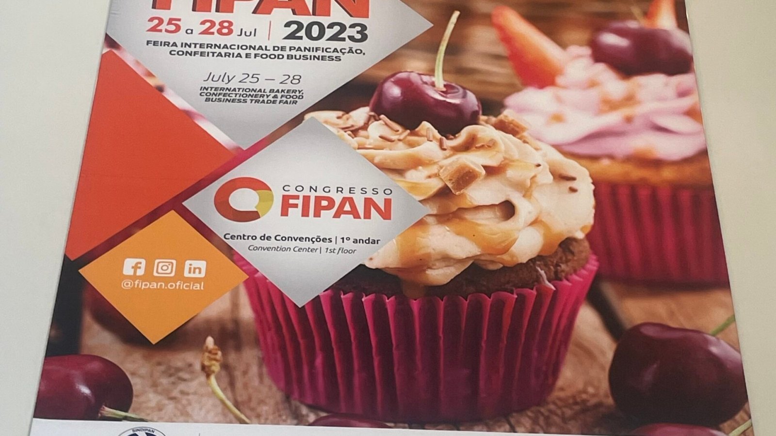 Cartaz da FIPAN 2023 na entrada do expo center norte